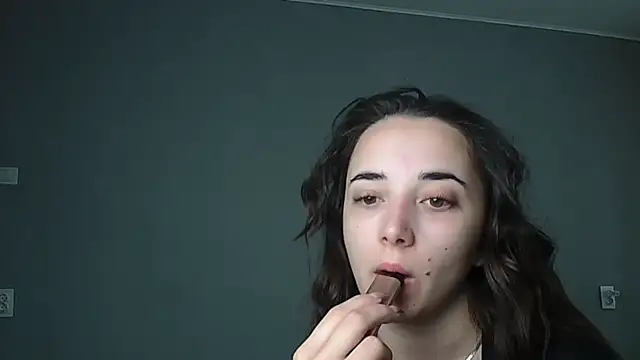 Eva Gloryy online show from May 2026 10:36:01 AM