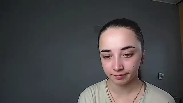 Eva Gloryy online show from March 2026 12:06:02 PM