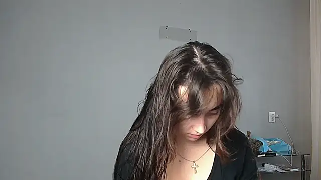 Eva Gloryy online show from November 2025 09:57:02 AM