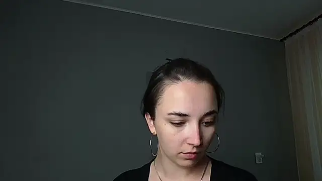 Eva Gloryy online show from May 2026 02:56:01 PM