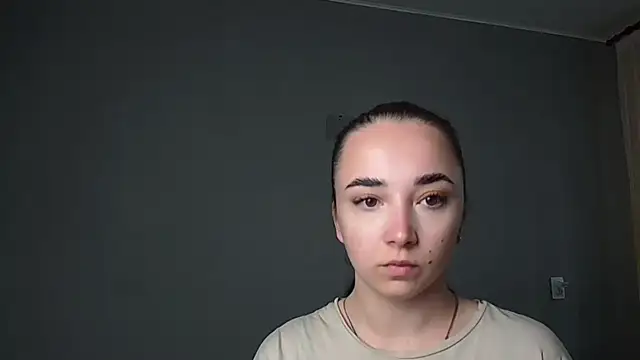 Eva Gloryy online show from May 2026 06:32:02 AM