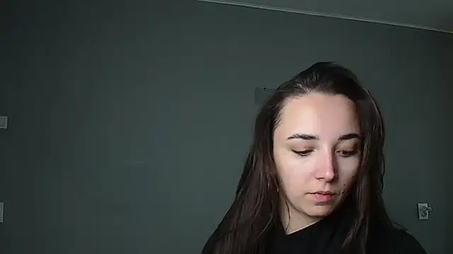 Eva Gloryy online show from May 2026 10:10:01 AM