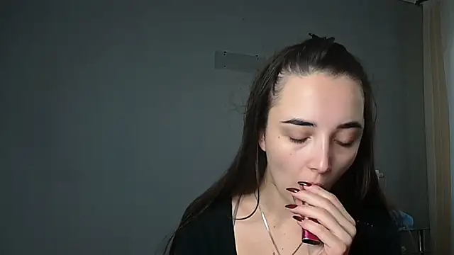 Eva Gloryy online show from October 2025 08:23:02 AM