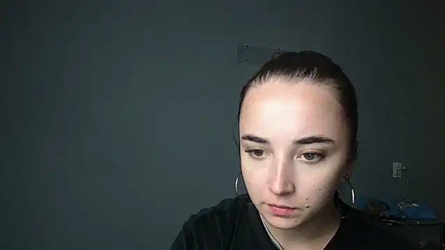 Eva Gloryy online show from October 2025 11:11:01 PM