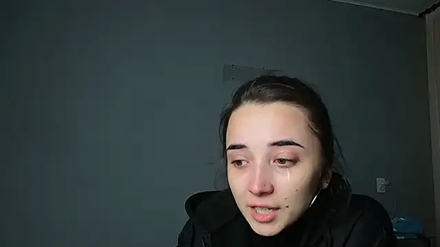 Eva Gloryy online show from November 2025 05:56:01 PM