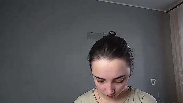Eva Gloryy online show from March 2026 09:02:02 AM