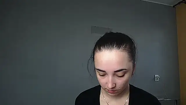 Eva Gloryy online show from March 2026 09:29:01 AM