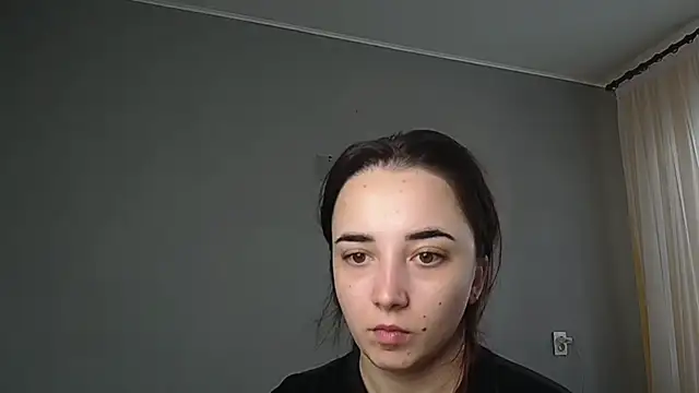 Eva Gloryy online show from April 2026 09:37:01 AM