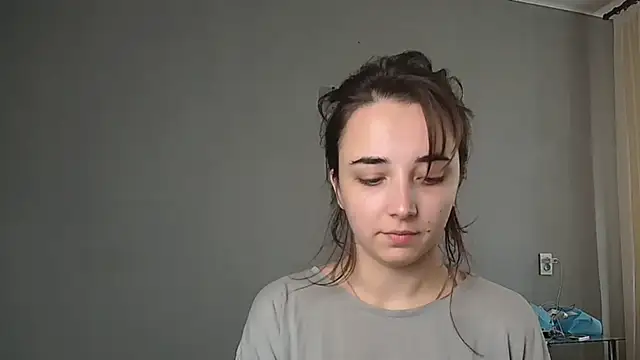 Eva Gloryy online show from October 2025 11:07:01 AM