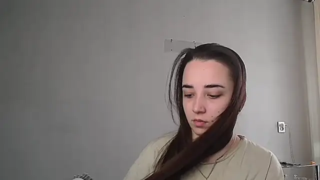 Eva Gloryy online show from March 2026 11:48:02 AM