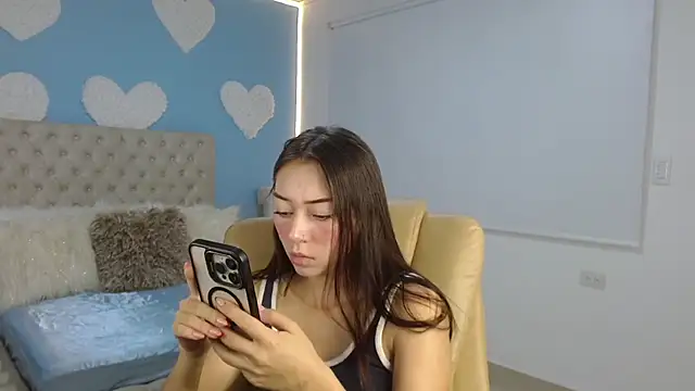 Snapshot of Rossie_Belucci chatting on March 2025 01:51:01 PM Rossie Belucci online show from March 2025 01:51:01 PM