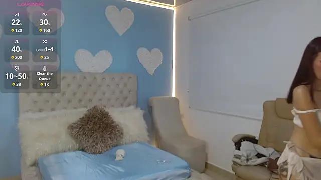 Snapshot of Rossie_Belucci chatting on January 2025 01:35:01 PM Rossie Belucci online show from January 2025 01:35:01 PM