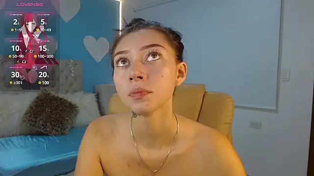 Snapshot of Rossie_Belucci chatting on February 2025 01:44:02 PM Rossie Belucci online show from February 2025 01:44:02 PM