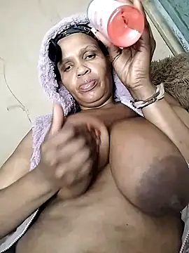 bubblendz1988 online show from May 2026 07:19:02 PM