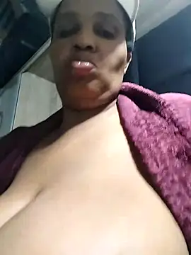 bubblendz1988 online show from October 2025 07:46:01 PM