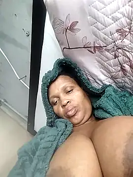 bubblendz1988 online show from June 2026 05:24:01 AM