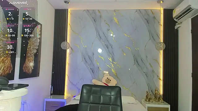 raven li online show from September 2025 10:05:02 PM