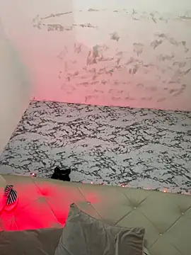 Lili  taylor online show from January 2026 12:37:02 AM