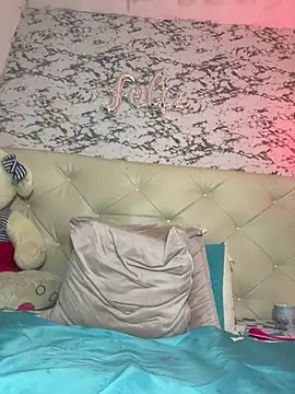 Lili  taylor online show from April 2026 12:13:02 AM