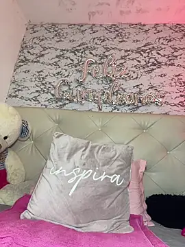 Lili  taylor online show from February 2026 12:54:01 AM