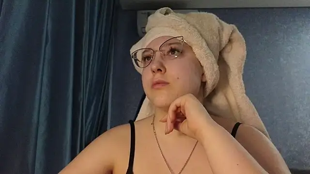 HotBrandyX online show from April 2026 12:23:01 PM