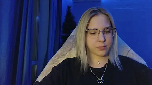 Snapshot of HotBrandyX chatting on January 2026 02:02:02 PM HotBrandyX online show from January 2026 02:02:02 PM