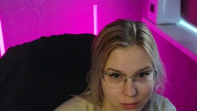 Snapshot of HotBrandyX chatting on March 2025 02:50:01 AM HotBrandyX online show from March 2025 02:50:01 AM