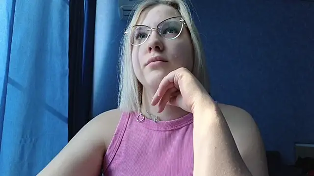 HotBrandyX online show from April 2026 04:41:02 AM