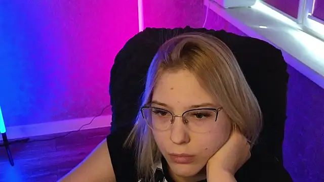 Snapshot of HotBrandyX chatting on March 2025 07:57:01 AM HotBrandyX online show from March 2025 07:57:01 AM