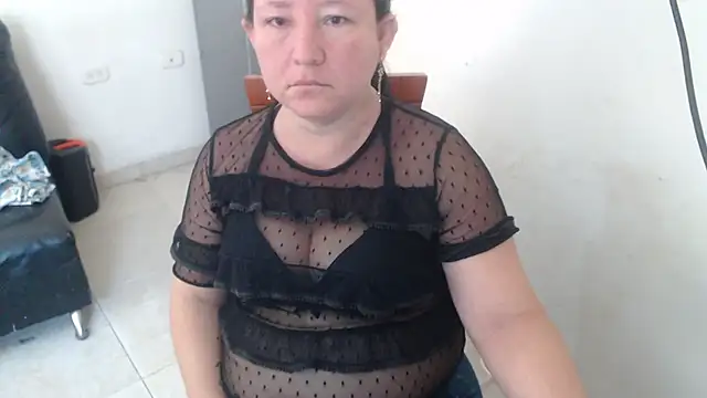 Yohis Kiut25 online show from September 2025 03:07:02 PM