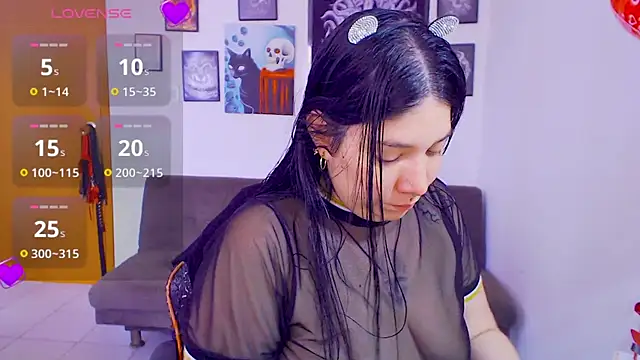 sharonnleon online show from February 2026 07:38:01 PM