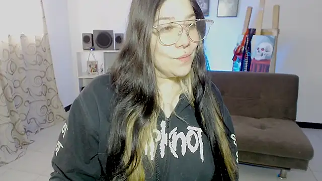 sharonnleon online show from November 2025 04:55:02 PM