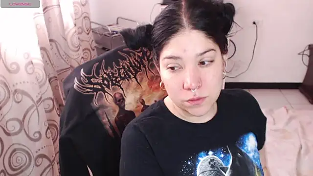 sharonnleon online show from May 2026 01:40:02 PM