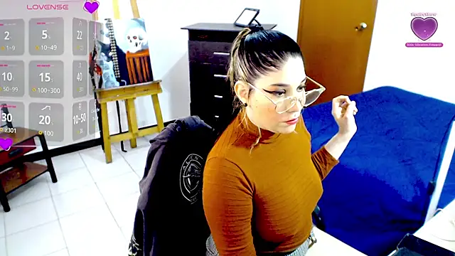 sharonnleon online show from January 2026 07:43:02 PM