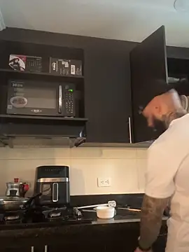 dereckgreen online show from April 2026 06:46:01 PM