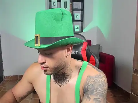 dereckgreen online show from March 2025 01:46:02 AM