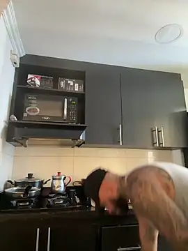 dereckgreen online show from April 2026 07:04:02 PM