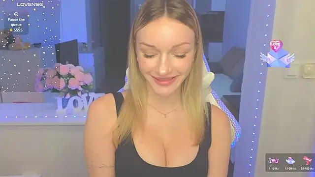 MargaretSweet1 online show from September 2025 11:22:02 PM
