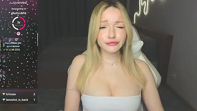 MargaretSweet1 online show from June 2026 12:32:01 AM