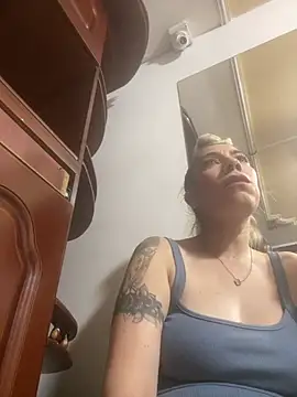 viktoria davis  online show from March 2026 11:40:02 PM