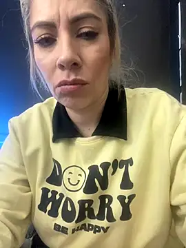 viktoria davis  online show from November 2025 12:22:02 AM