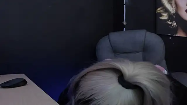 viktoria davis  online show from February 2026 10:54:01 PM