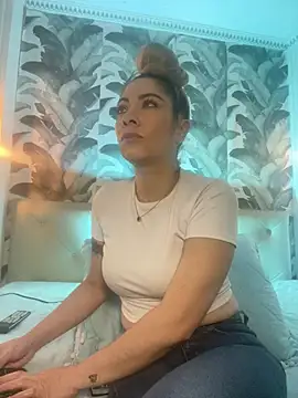 viktoria davis  online show from April 2026 10:16:02 PM