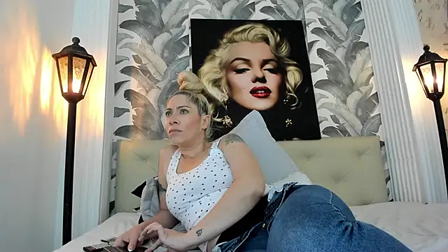 viktoria davis  online show from June 2026 12:05:02 AM