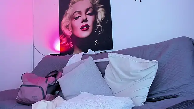 viktoria davis  online show from June 2026 12:59:01 AM