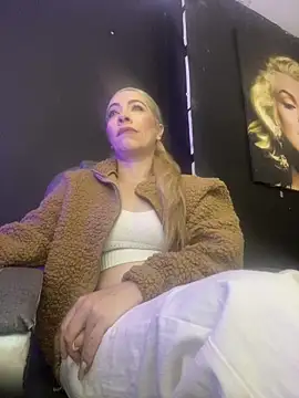 viktoria davis  online show from October 2025 10:55:02 PM