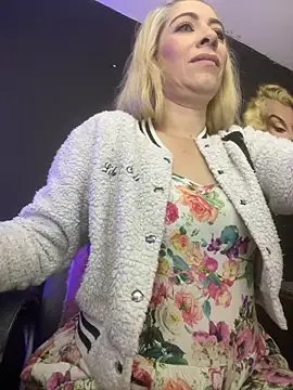 viktoria davis  online show from October 2025 11:05:01 PM