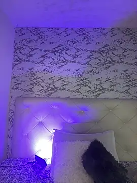 viktoria davis  online show from February 2025 03:01:02 AM