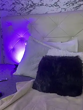 viktoria davis  online show from February 2025 01:37:01 AM