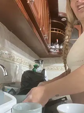 viktoria davis  online show from February 2026 01:03:02 AM